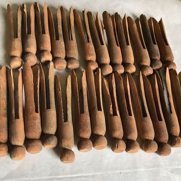 Vintage Weathered All Wood Round Top Push Clothespins (25) - Picture 2 of 16